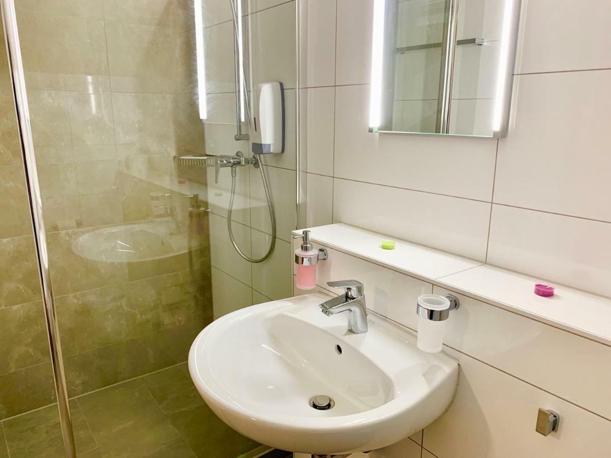 Hotel Adore Romanel-sur-Morges Buitenkant foto